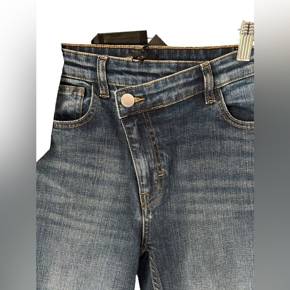 NWT Maje Medium Wash Denim Pants with Raw Hem Size 27 - Picture 5 of 7